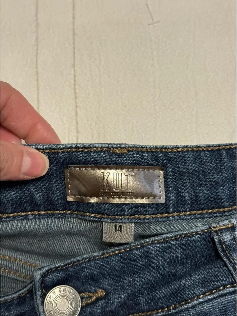 KUT from the Kloth Bootcut Jeans Medium Wash Stretch Denim Women's Size 14 - Picture 3 of 6